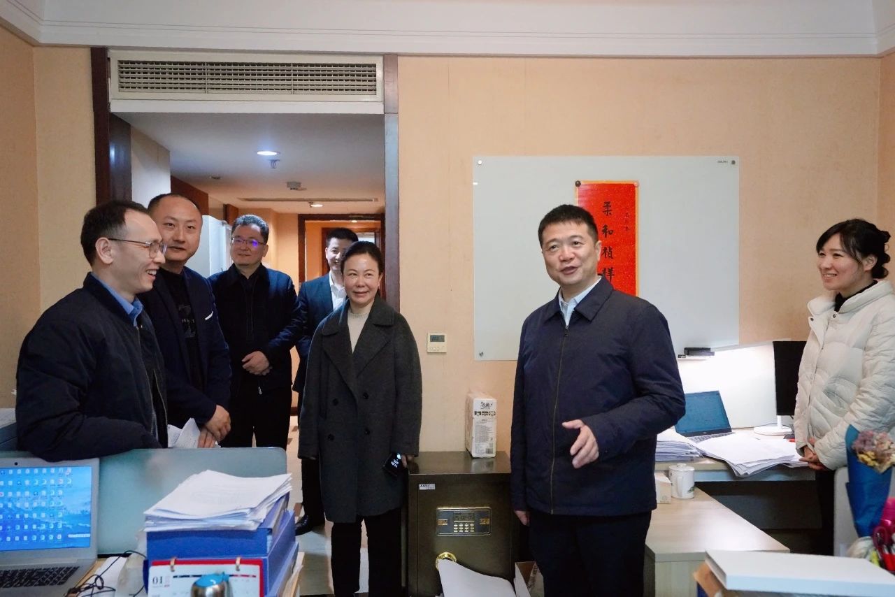 温暖启航，共赴新篇！—— 省尊龙凯时集团领导走访慰问干部职工